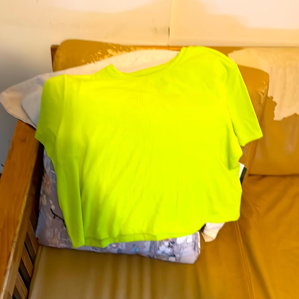 Gap fit xxl neon yellow womens activewear t shirt new with tags